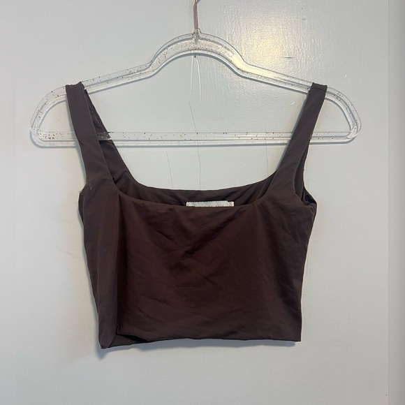 MESHKI Scoop Neck Brown Crop Top - Picture 1 of 4